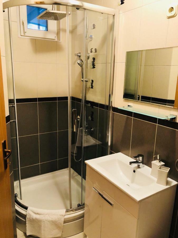 Apartman Stevic Pisak Eksteriør bilde