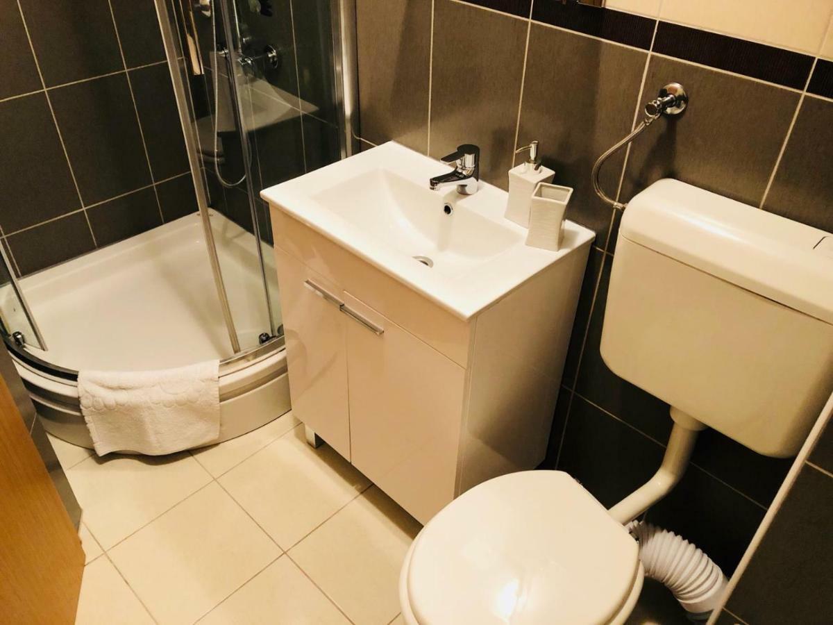 Apartman Stevic Pisak Eksteriør bilde