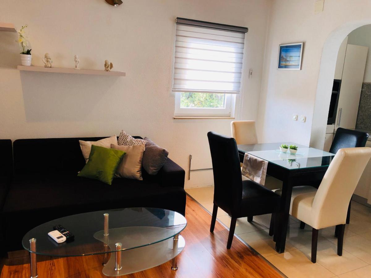 Apartman Stevic Pisak Eksteriør bilde